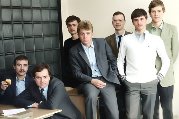 Тужик, Белов, Зарецкий, Кошка, Савик, Зырянов, Семен (англ., 1983–88 г.)